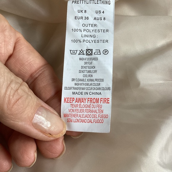 PrettyLittleThing Cream Cropped Puffer Jacket - sz 4 - Picture 7 of 7